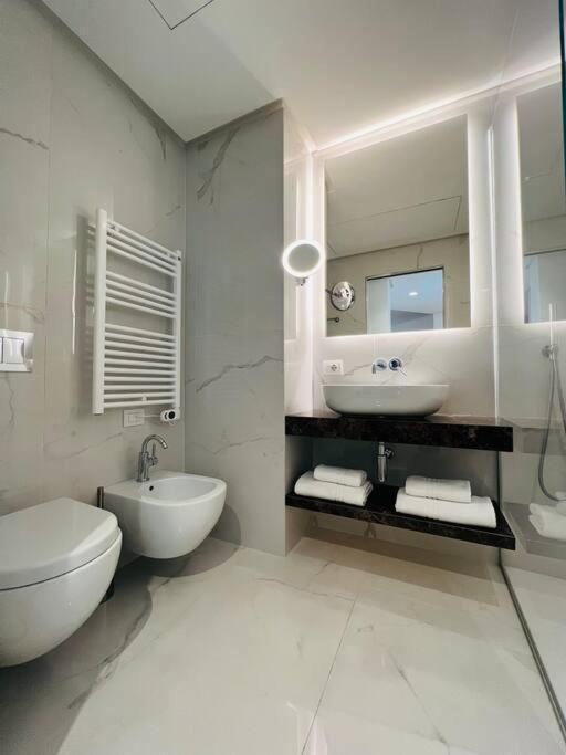 Piazza Affari Apartment - City Center Milano Eksteriør billede